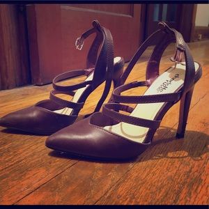 Sexy strapped pointed toe heels